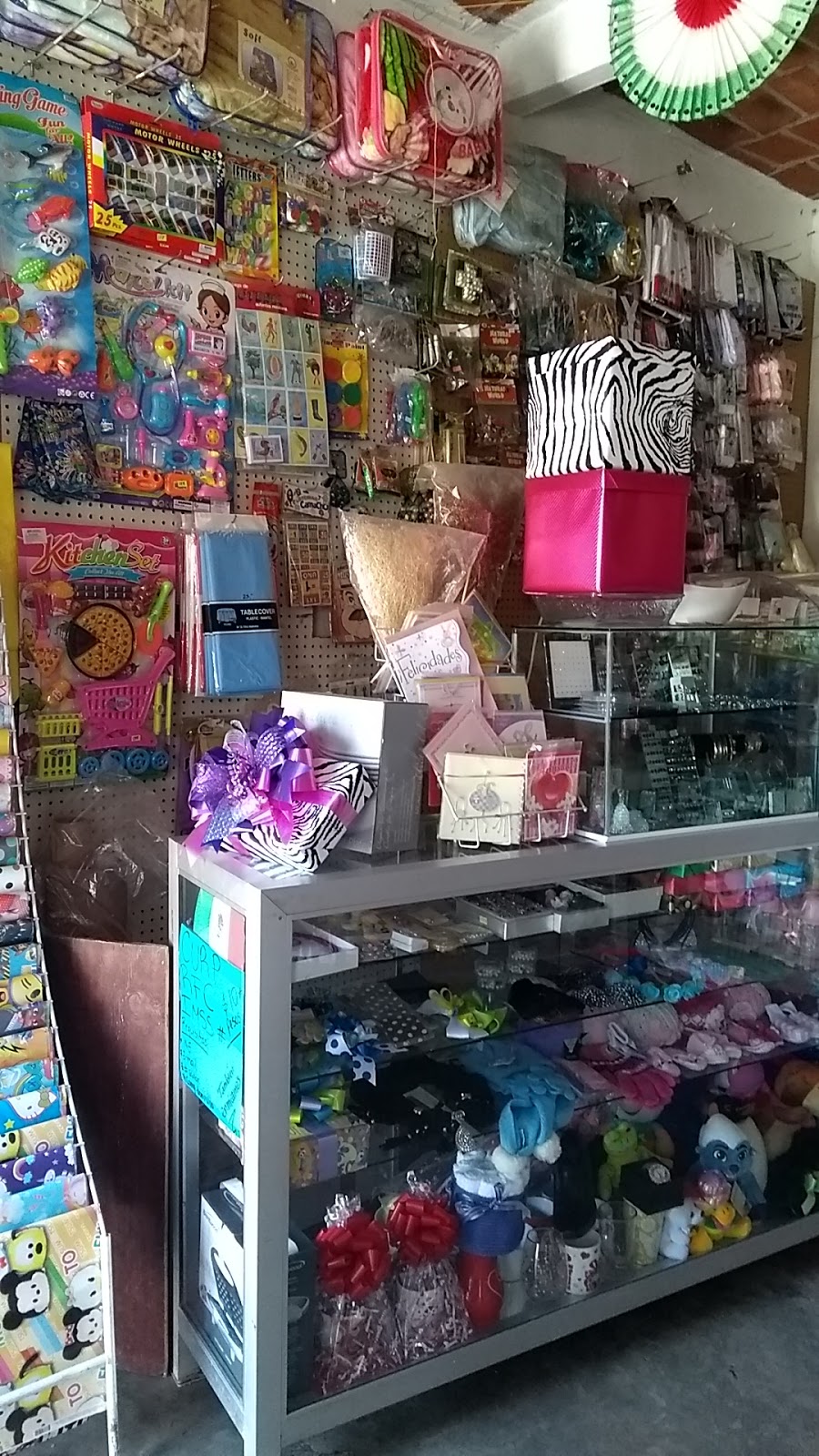 Papeleria Unicornio | Calle 6 8110, Desarrollo Urbanoejido Matamoros, Tijuana, B.C., Mexico | Phone: 664 701 0687