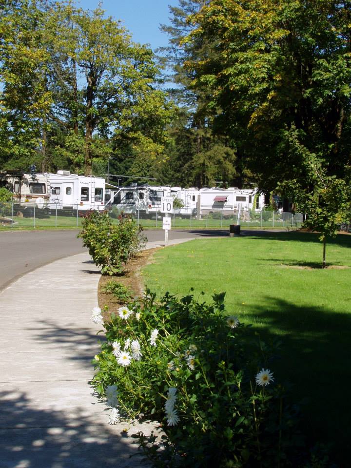 Aurora Acres RV Park | 21599 Dolores Way NE, Aurora, OR 97002, USA | Phone: (503) 610-4443