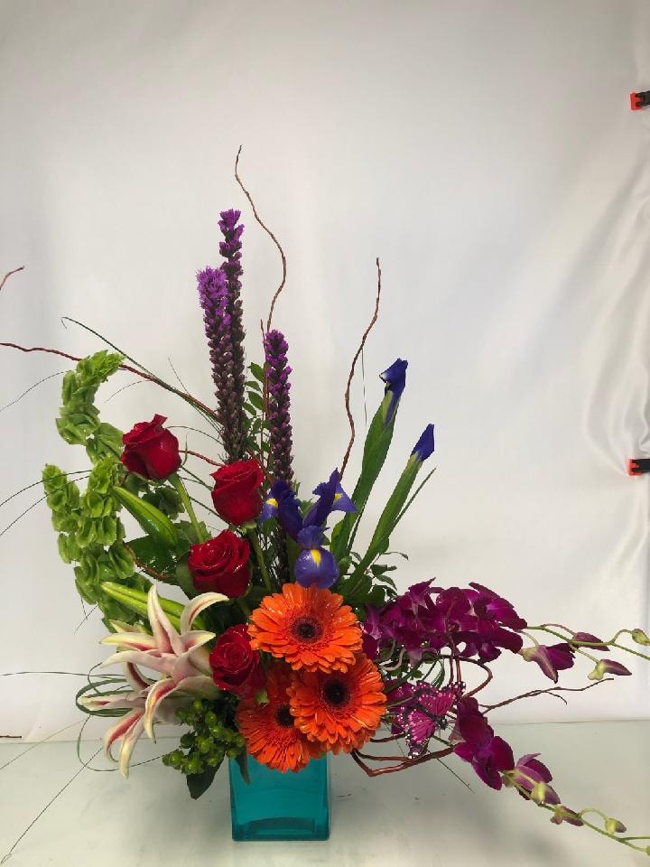 Janousek Florist & Greenhouse | 4901 Charles St, Omaha, NE 68132, USA | Phone: (402) 556-5652