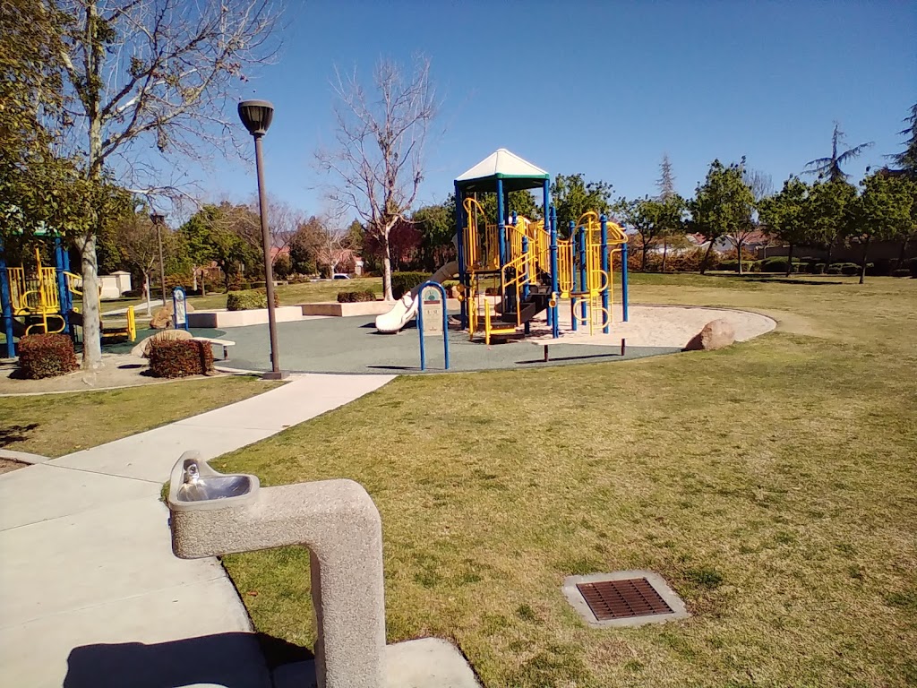 Solera Gardens Park | 6010 Miramonte Dr, Bakersfield, CA 93306, USA | Phone: (661) 326-3866