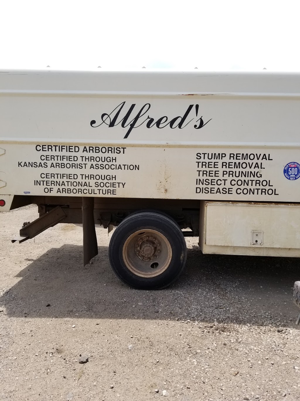 Alfreds Superior Tree Services | 4631 W 47th St S, Wichita, KS 67215, USA | Phone: (316) 522-9458