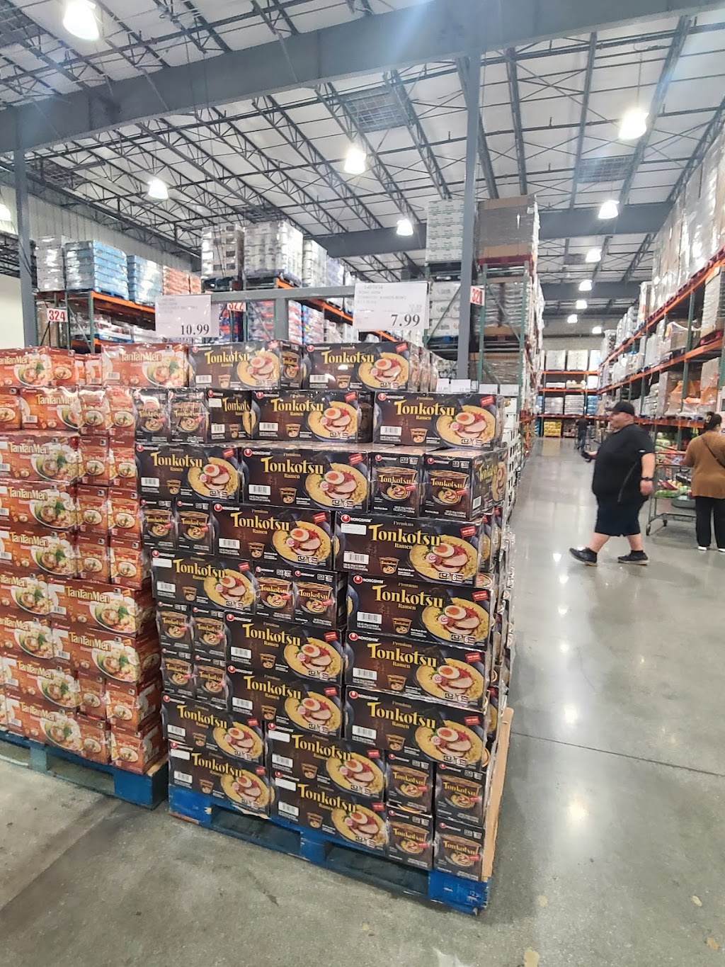 Costco Bakery | 13111 Peyton Dr, Chino Hills, CA 91709, USA | Phone: (909) 464-2900