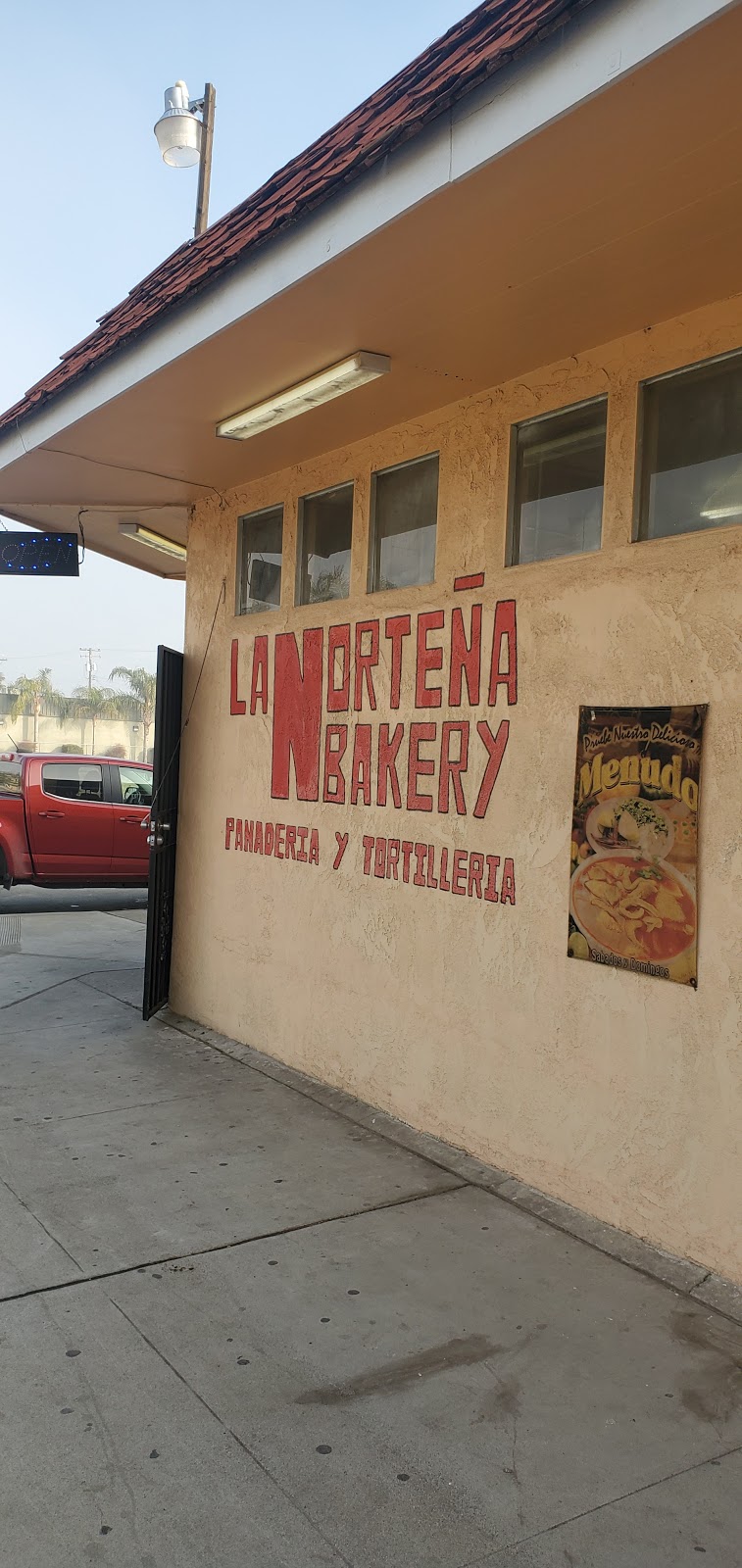 La Nortena Bakery | 1000 F St, Wasco, CA 93280, USA | Phone: (661) 758-3143