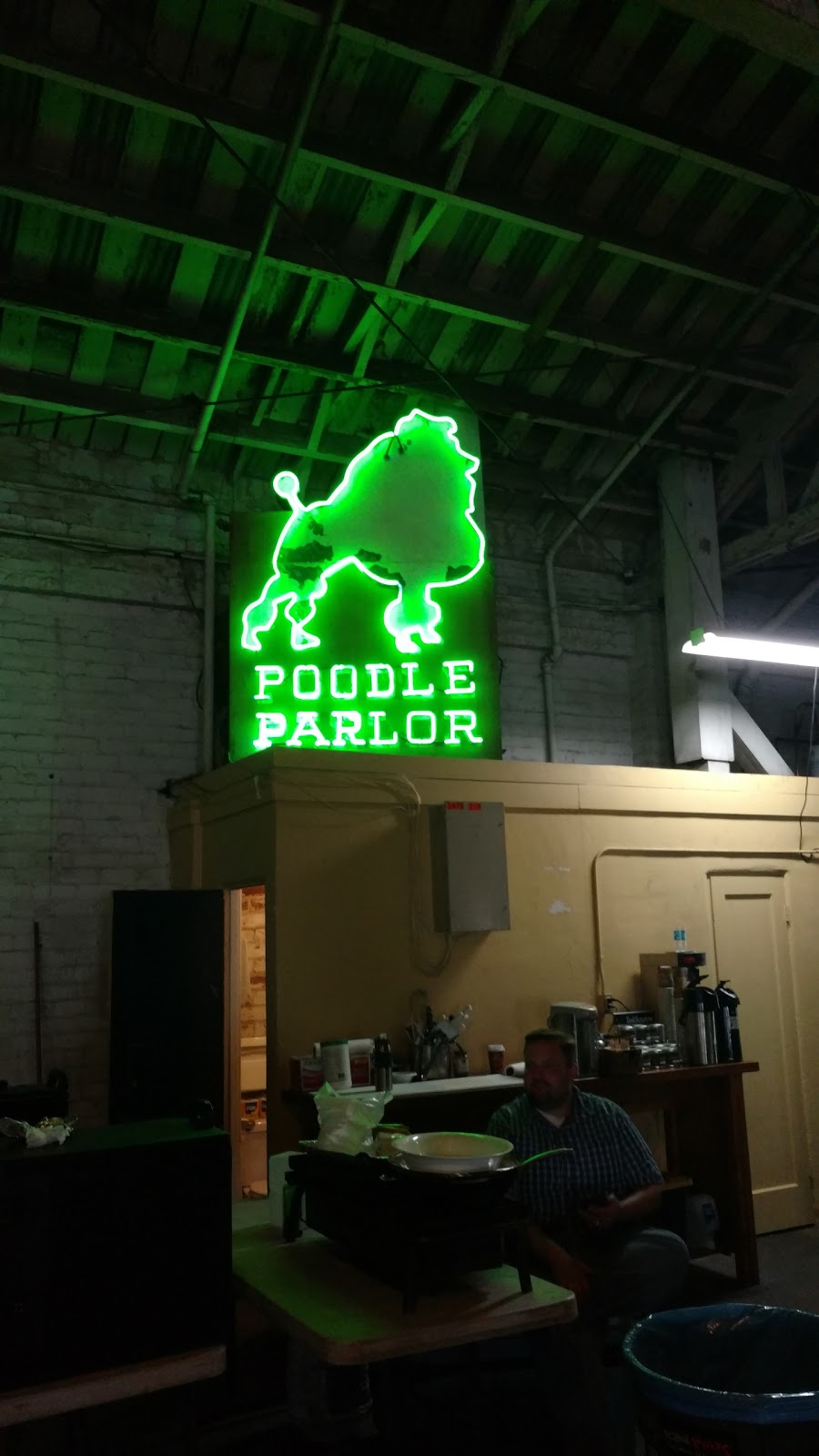 Ufo -The Poodle Parlor | 2476 Hunter St, Los Angeles, CA 90021, USA | Phone: (213) 694-0556