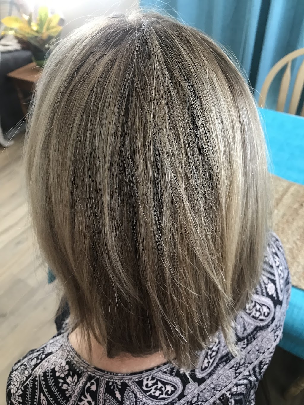 Roxyshairchair | 466 N Coast Hwy 101, Encinitas, CA 92024, USA | Phone: (760) 688-9651