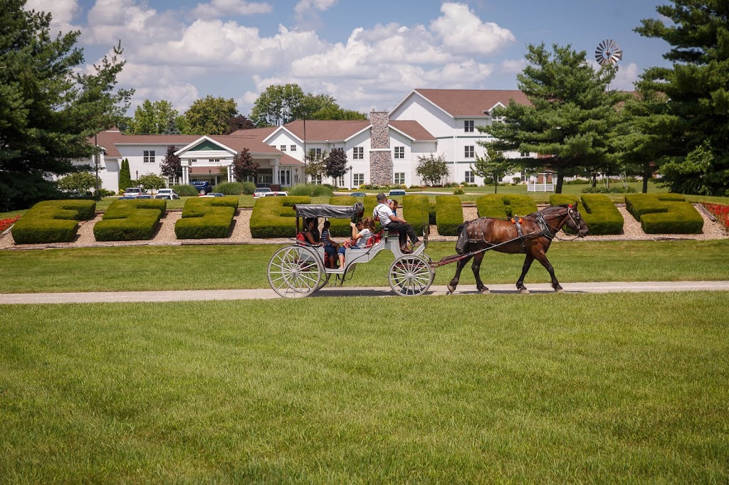 Essenhaus Carriage Rides | 240 US-20, Middlebury, IN 46540, USA | Phone: (574) 825-9471