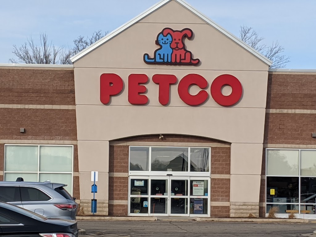 Petco | 806 W Paradise Dr, West Bend, WI 53095, USA | Phone: (262) 334-4785