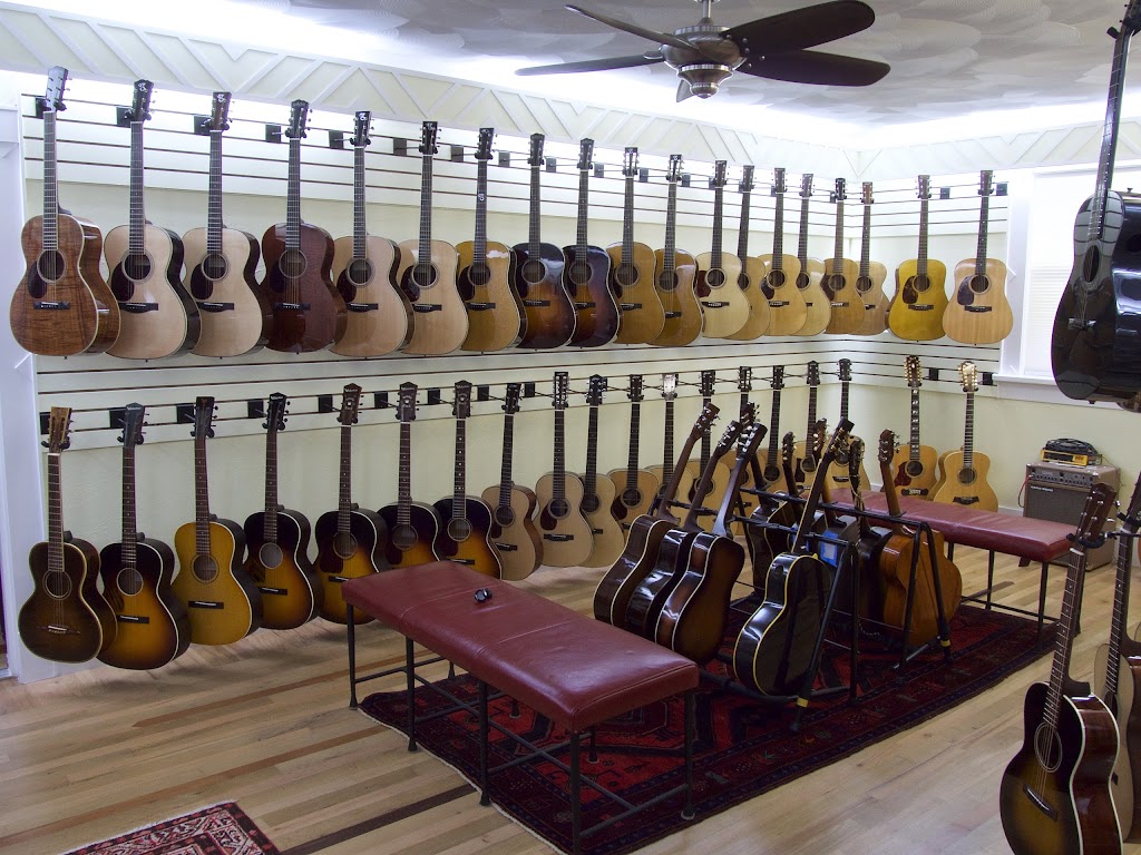 Jerrys Lefty Guitars | 2401 Bern Creek Loop, Sarasota, FL 34240, USA | Phone: (941) 504-2634