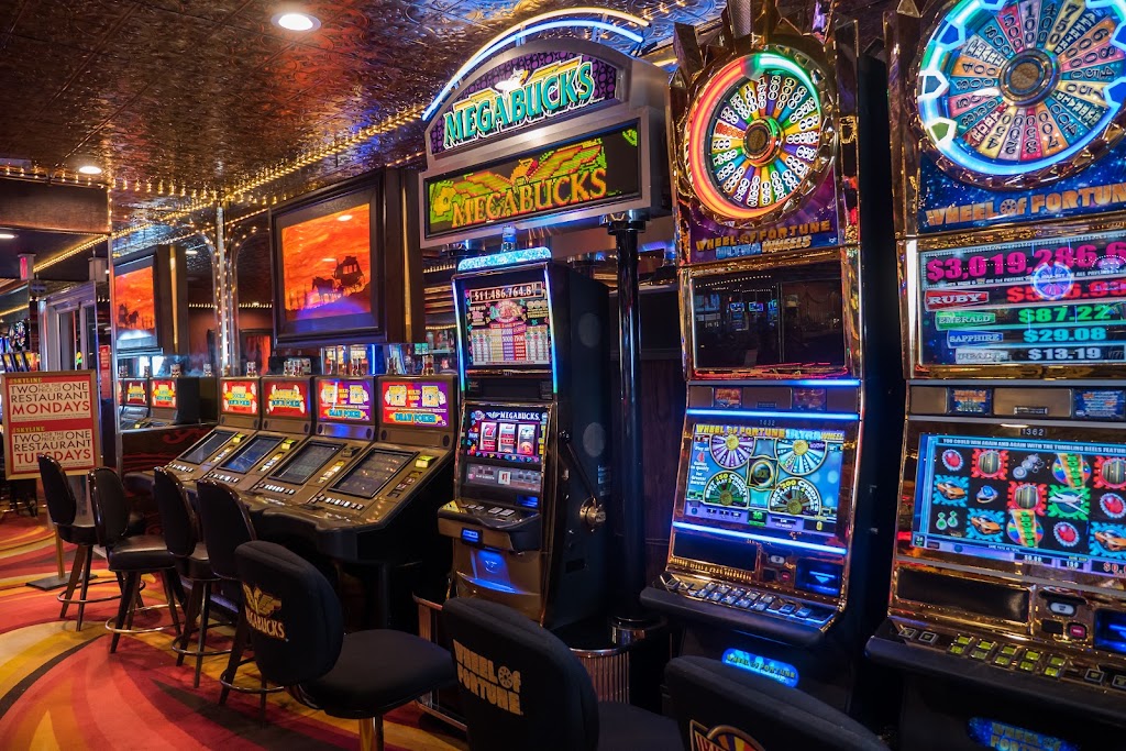 Skyline Hotel & Casino | 1741 N Boulder Hwy, Henderson, NV 89011, USA | Phone: (702) 565-7907