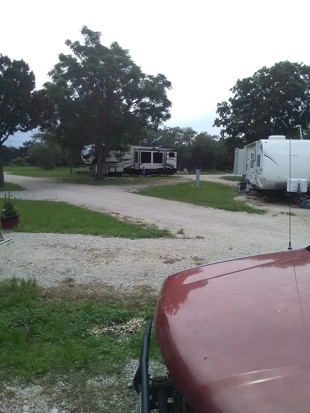 Roadhouse RV Park | 12246 TX-16, Pipe Creek, TX 78063, USA | Phone: (210) 273-5667