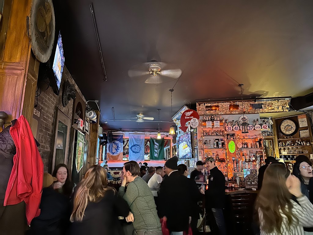 Lions Head Tavern | 995 Amsterdam Ave, New York, NY 10025, USA | Phone: (212) 866-1030