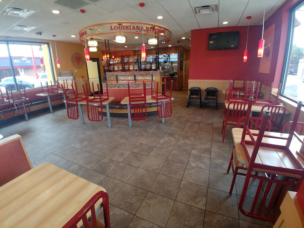 Popeyes Louisiana Kitchen | 691 W Lake St, Addison, IL 60101 | Phone: (331) 642-7218