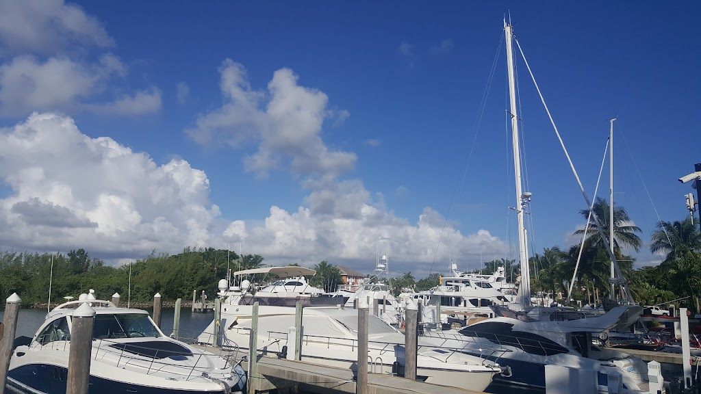Deering Bay Yacht & Country Club | 13610 Deering Bay Dr, Miami, FL 33158, USA | Phone: (305) 254-2111