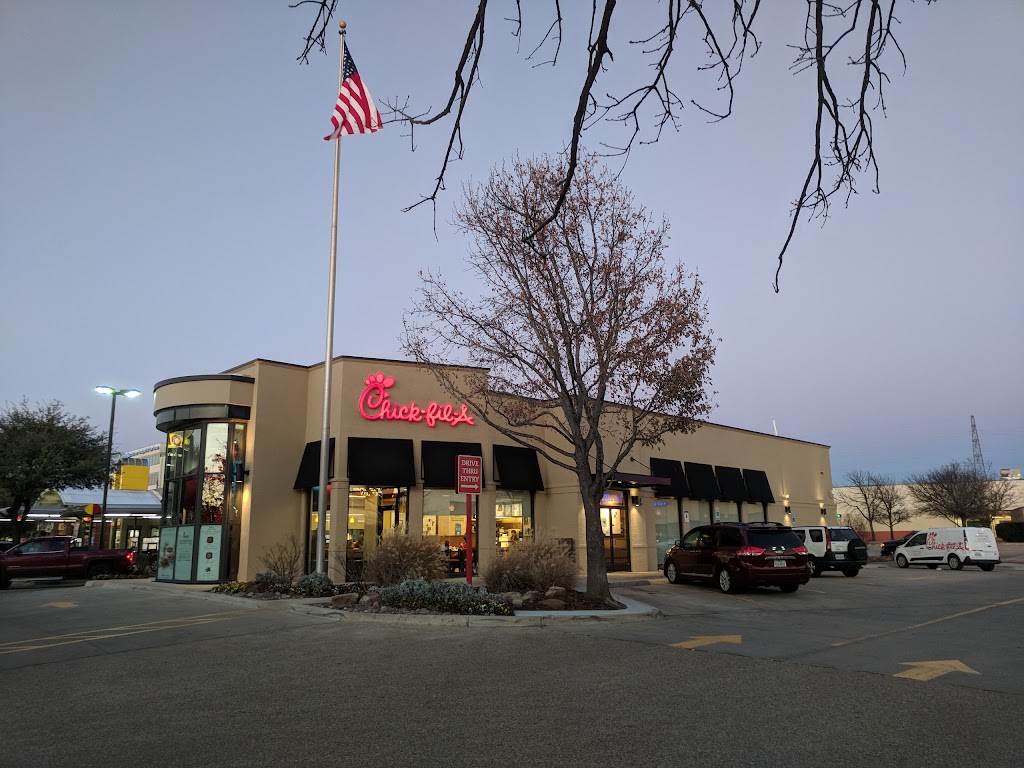 Chick-fil-A | 12120 Inwood Rd, Dallas, TX 75244, USA | Phone: (972) 404-4727