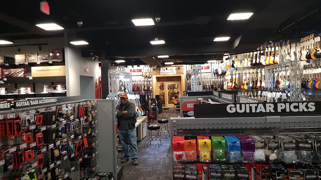 Guitar Center | 2525 W Anderson Ln. #200, Austin, TX 78757, USA | Phone: (512) 419-0310