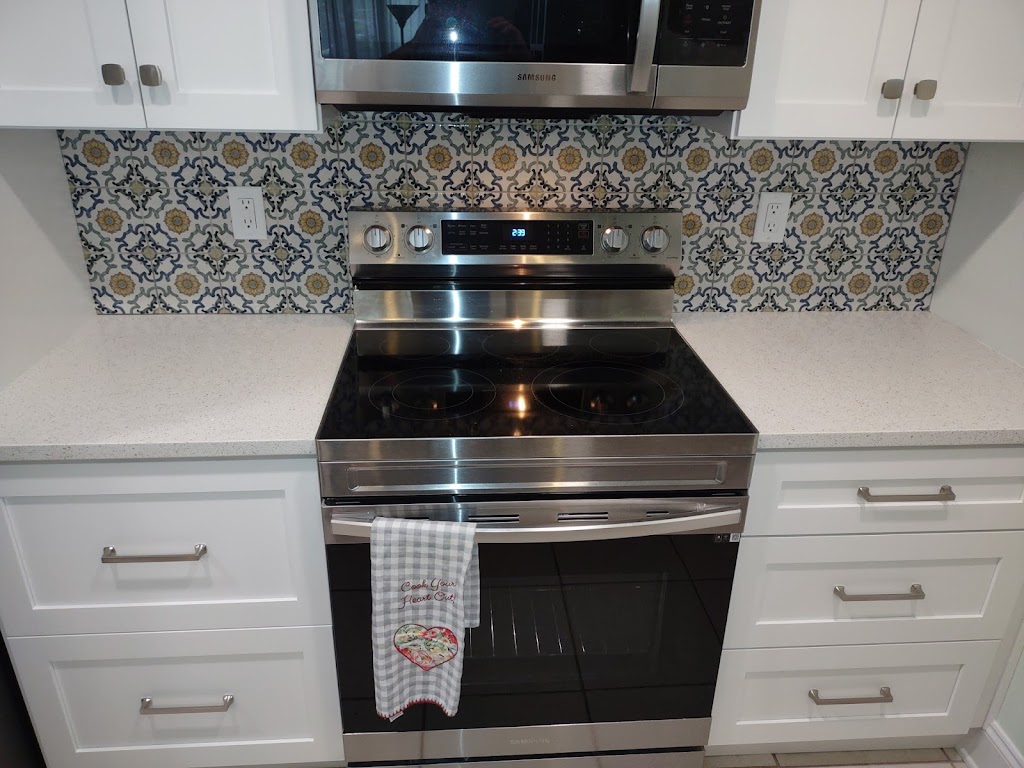 American Pride Kitchens | US-301, Parrish, FL 34219, USA | Phone: (941) 462-5130