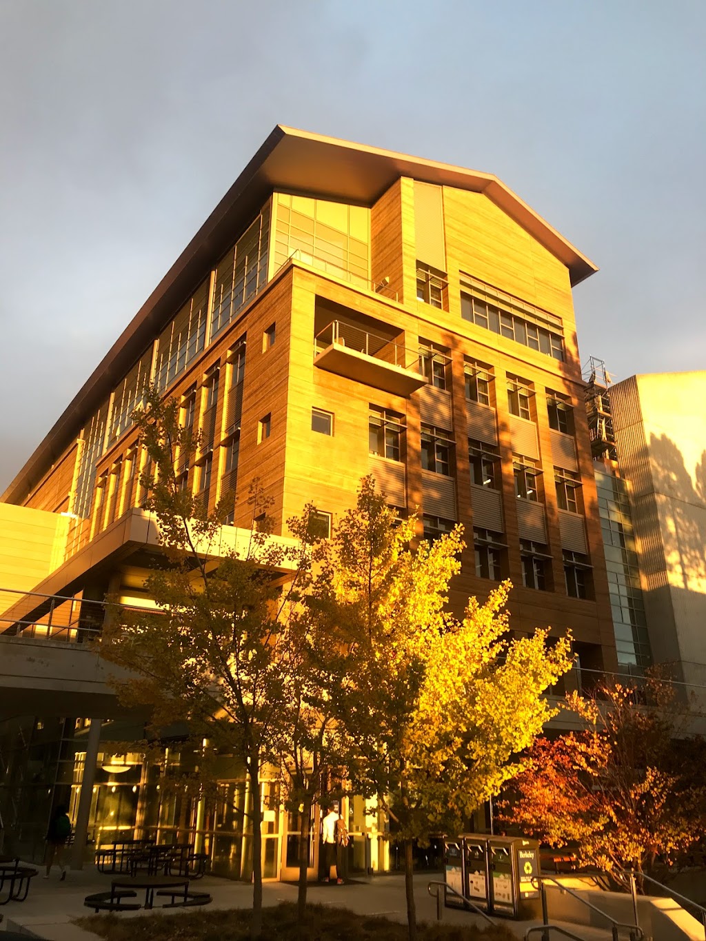 Sutardja Dai Hall | 2594 Hearst Ave, Berkeley, CA 94720, USA | Phone: (510) 664-4301