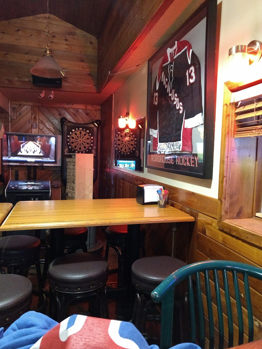 Macalousos Roadhouse | 3857 Labore Rd, Vadnais Heights, MN 55127, USA | Phone: (651) 429-1716