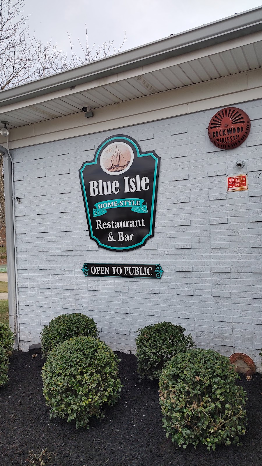 Blue Isle Home-Style Restaurant and Bar | 410 Boone Ave, Winchester, KY 40391, USA | Phone: (859) 385-4488