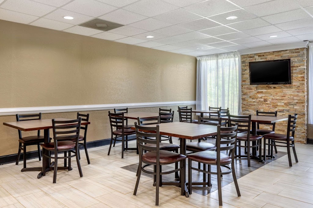 Quality Inn & Suites | 101 Plaza Pkwy, Lexington, NC 27292, USA | Phone: (336) 517-0438