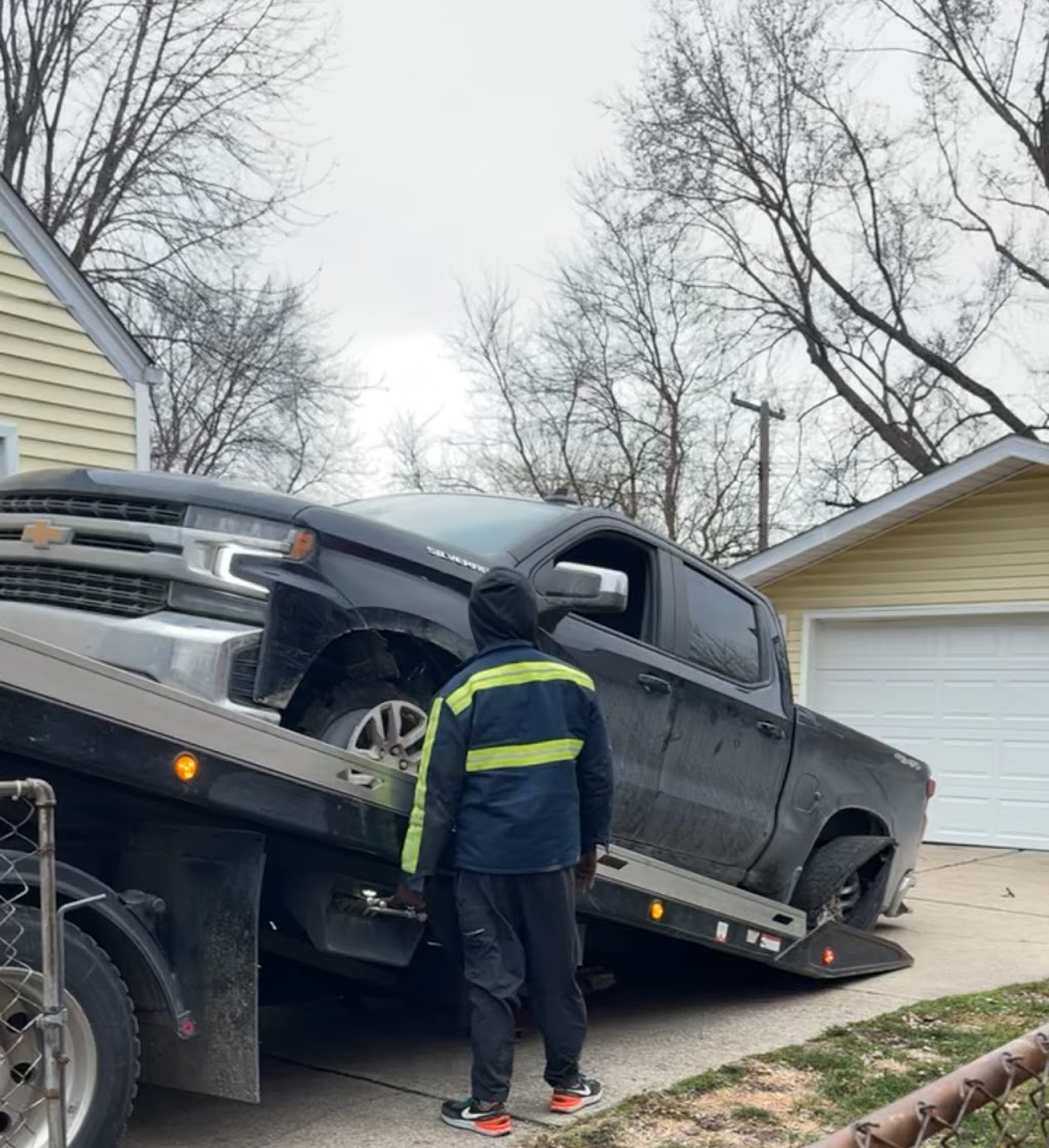 Access Point Towing | 13550 Fullerton Ave, Detroit, MI 48227, USA | Phone: (313) 595-1771