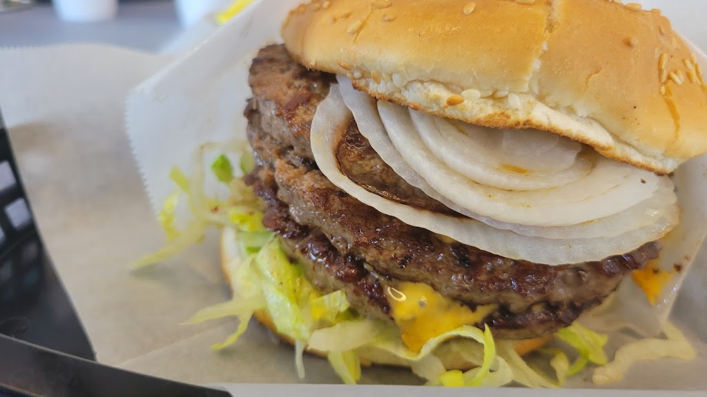 Bobs Giant Burgers | 4223 First St, Pleasanton, CA 94566, USA | Phone: (925) 846-4657