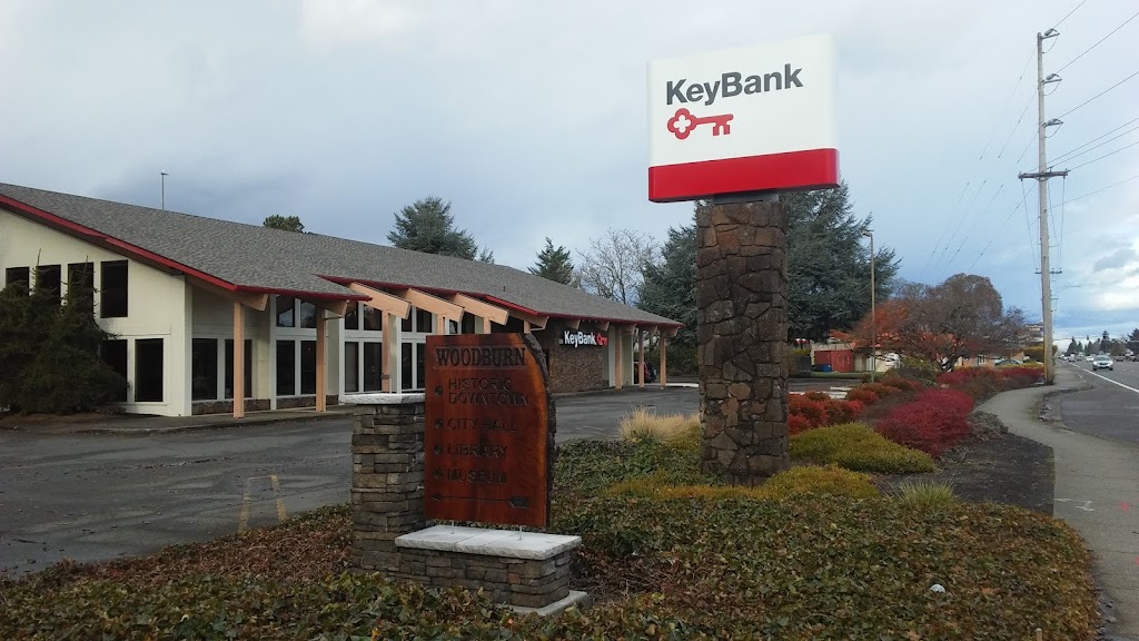 KeyBank | 941 N Pacific Hwy, Woodburn, OR 97071 | Phone: (503) 981-2154