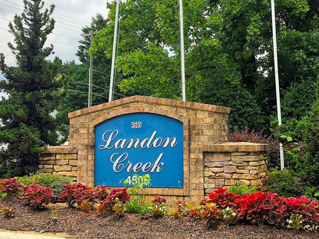 Landon Creek Apartments | 4495 Old Battleground Rd Apt 1H, Greensboro, NC 27410, USA | Phone: (336) 541-8037