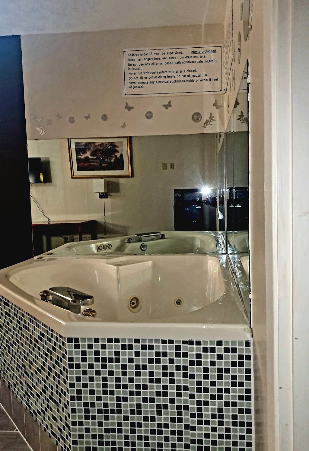 Country Club Inn and Suites | 737 Independence Ave, Fostoria, OH 44830, USA | Phone: (419) 701-7772