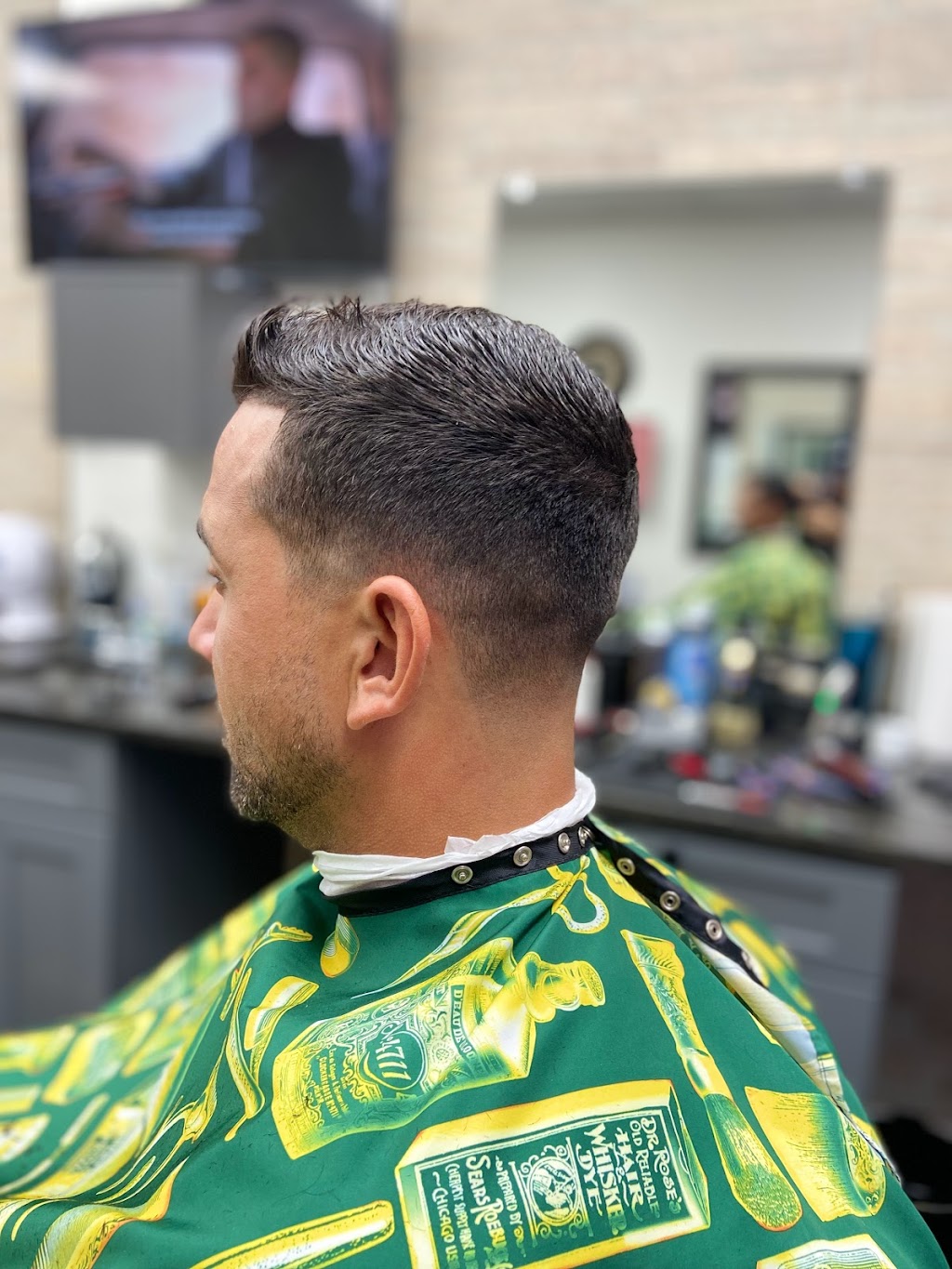 WB Barbers | 7612 N Lockwood Ridge Rd, Sarasota, FL 34243, USA | Phone: (941) 388-8535