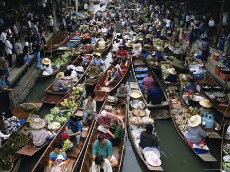 Damnoen Saduak Floating Market | 51 Tambon Damnoen Saduak, Amphoe Damnoen Saduak, Chang Wat Ratchaburi 70130, Thailand | Phone: 085 222 7470