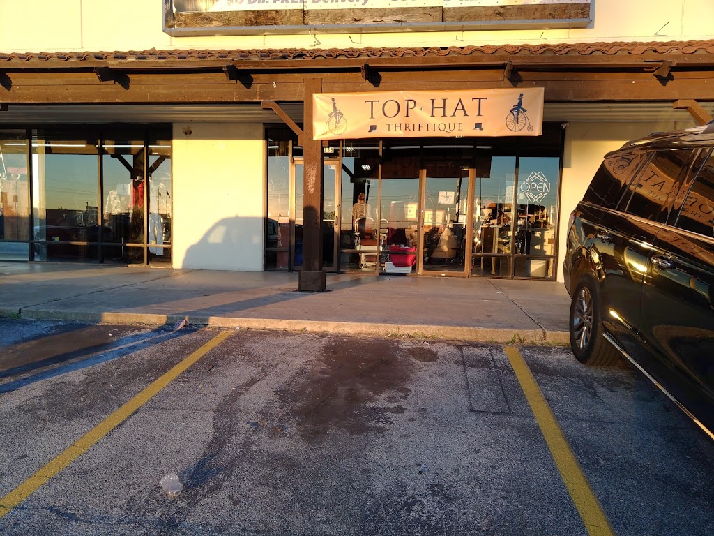 Top Hat Triftique | 540 10th St Suite 138, Floresville, TX 78114, USA | Phone: (830) 251-3288