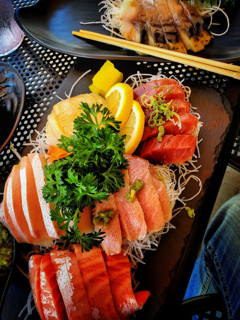 Umi Sushi & Sake | 3300 Buena Vista Rd Ste C1, Bakersfield, CA 93311, USA | Phone: (661) 564-8020