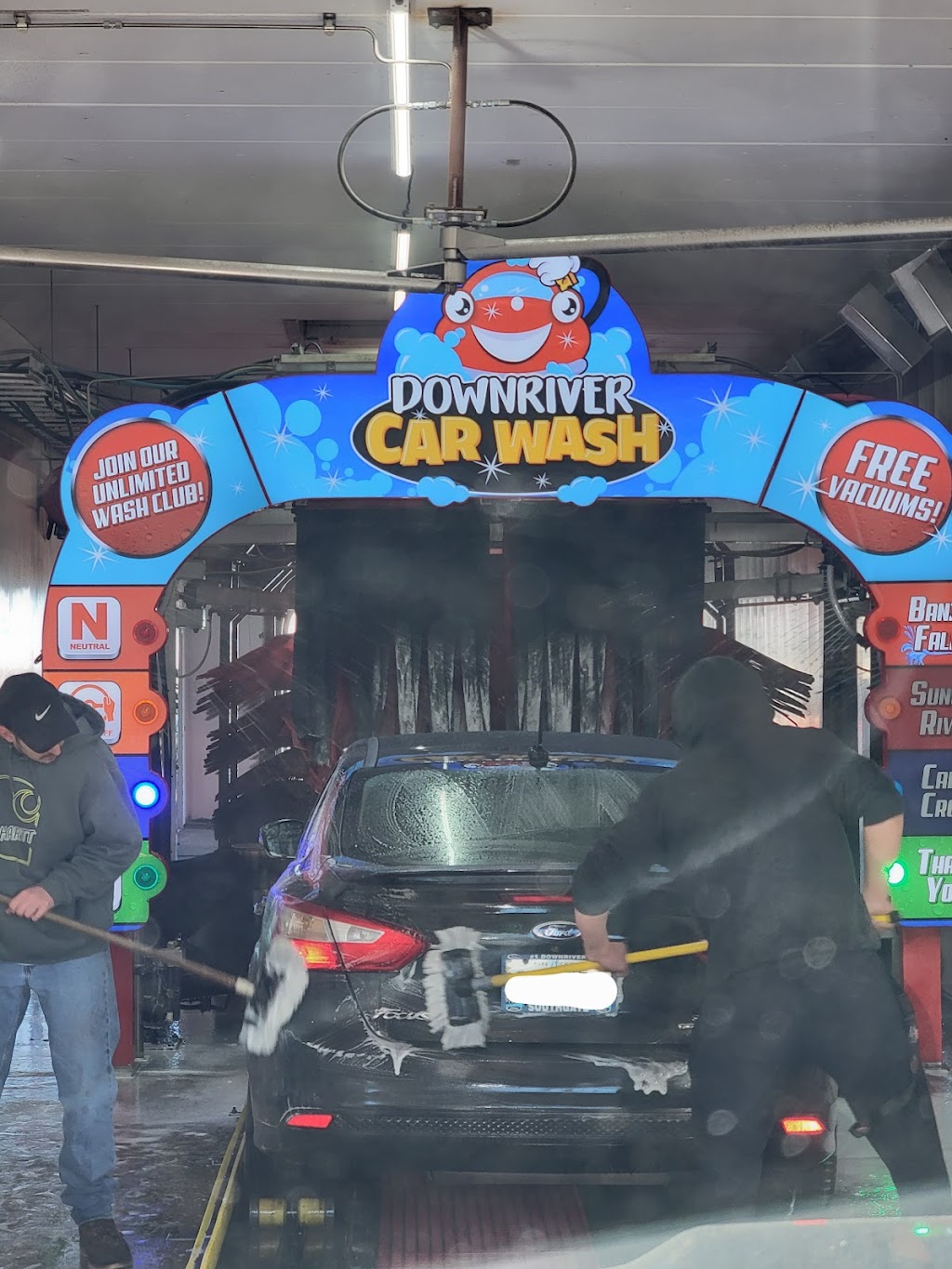 Downriver Car Wash | 16305 Fort St, Southgate, MI 48195, USA | Phone: (734) 258-8559