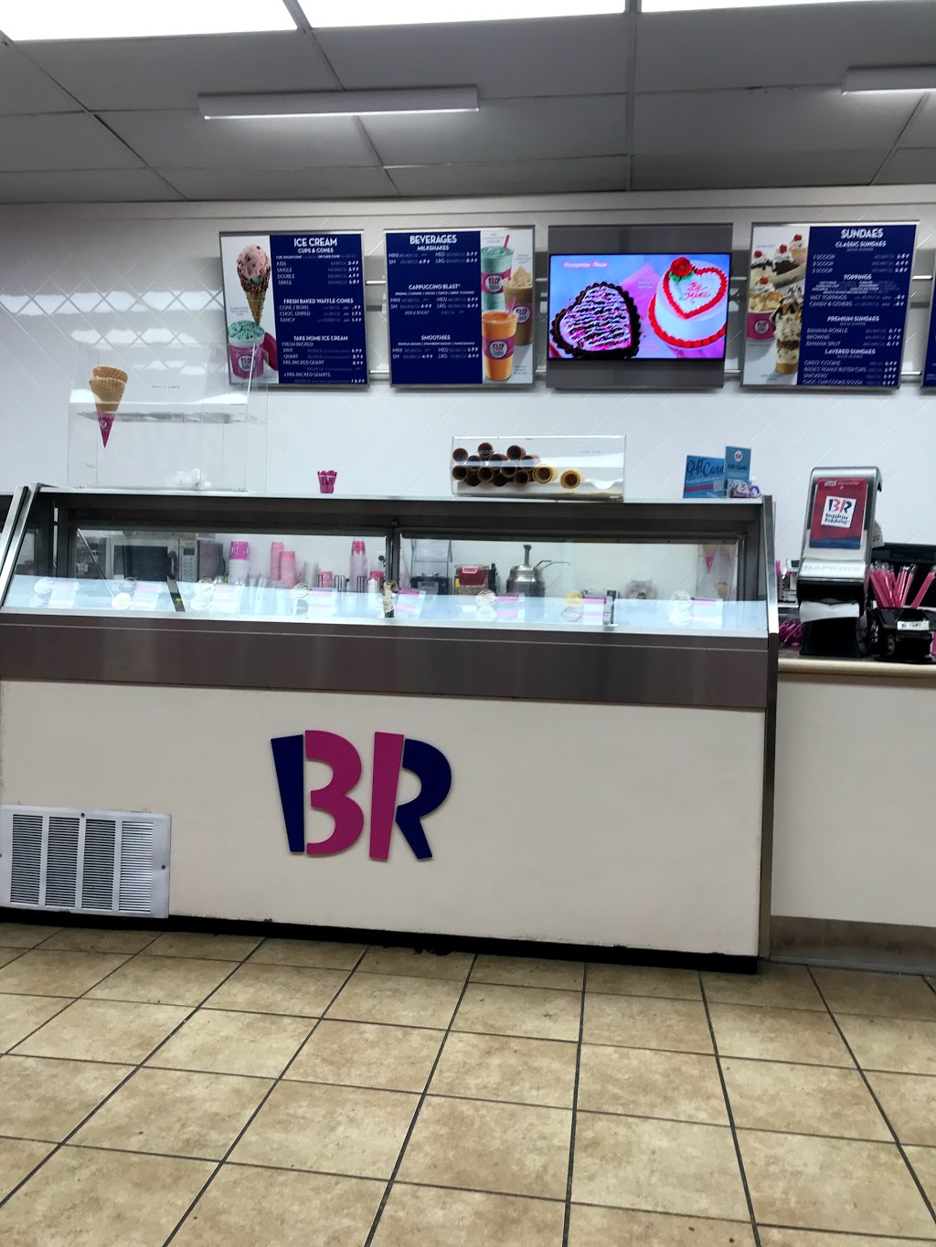 Baskin-Robbins | 3004 Hamilton St, Hyattsville, MD 20782, USA | Phone: (301) 559-7979