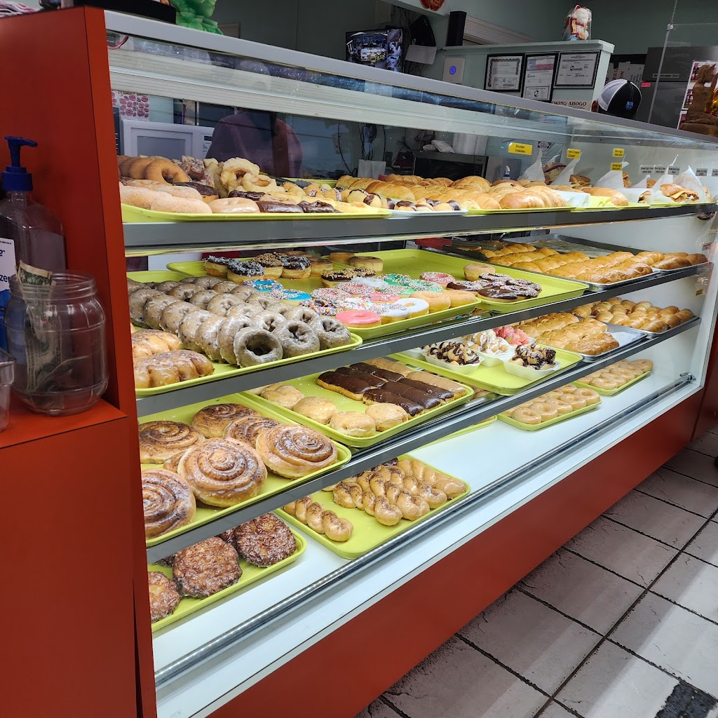 Snowflake donuts | 6001 Wesley St, Greenville, TX 75402, USA | Phone: (903) 455-4777