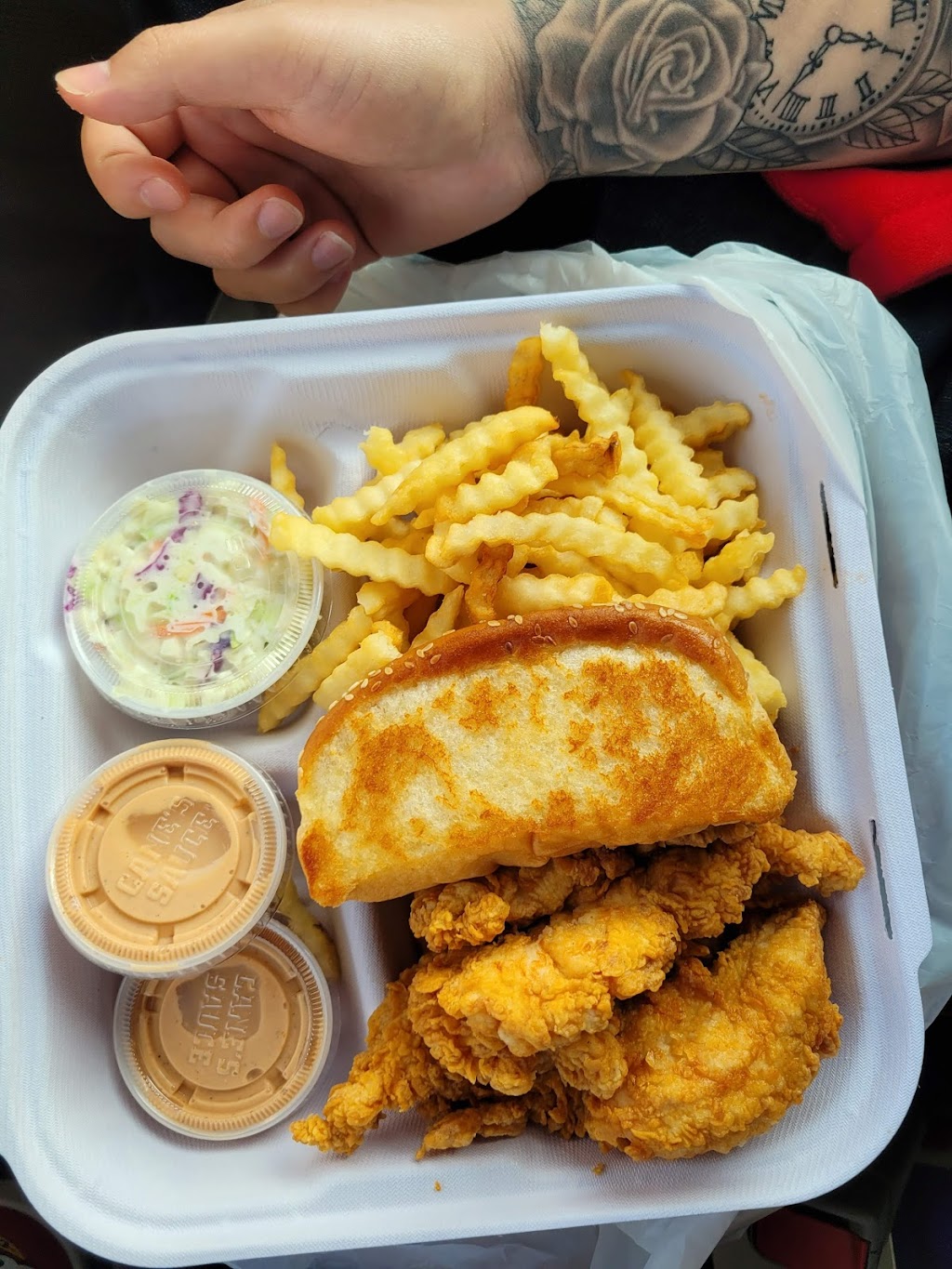 Raising Canes Chicken Fingers | 1765 W Lacey Blvd, Hanford, CA 93230, USA | Phone: (559) 582-2850