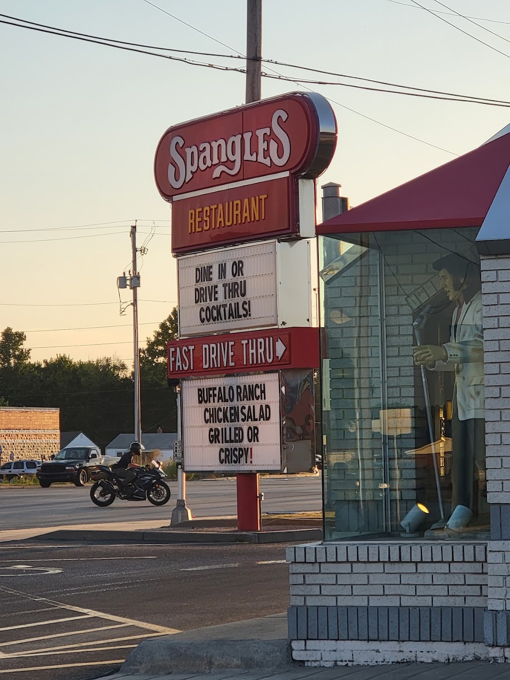 Spangles | 1818 E Pawnee St, Wichita, KS 67211, USA | Phone: (316) 265-1330