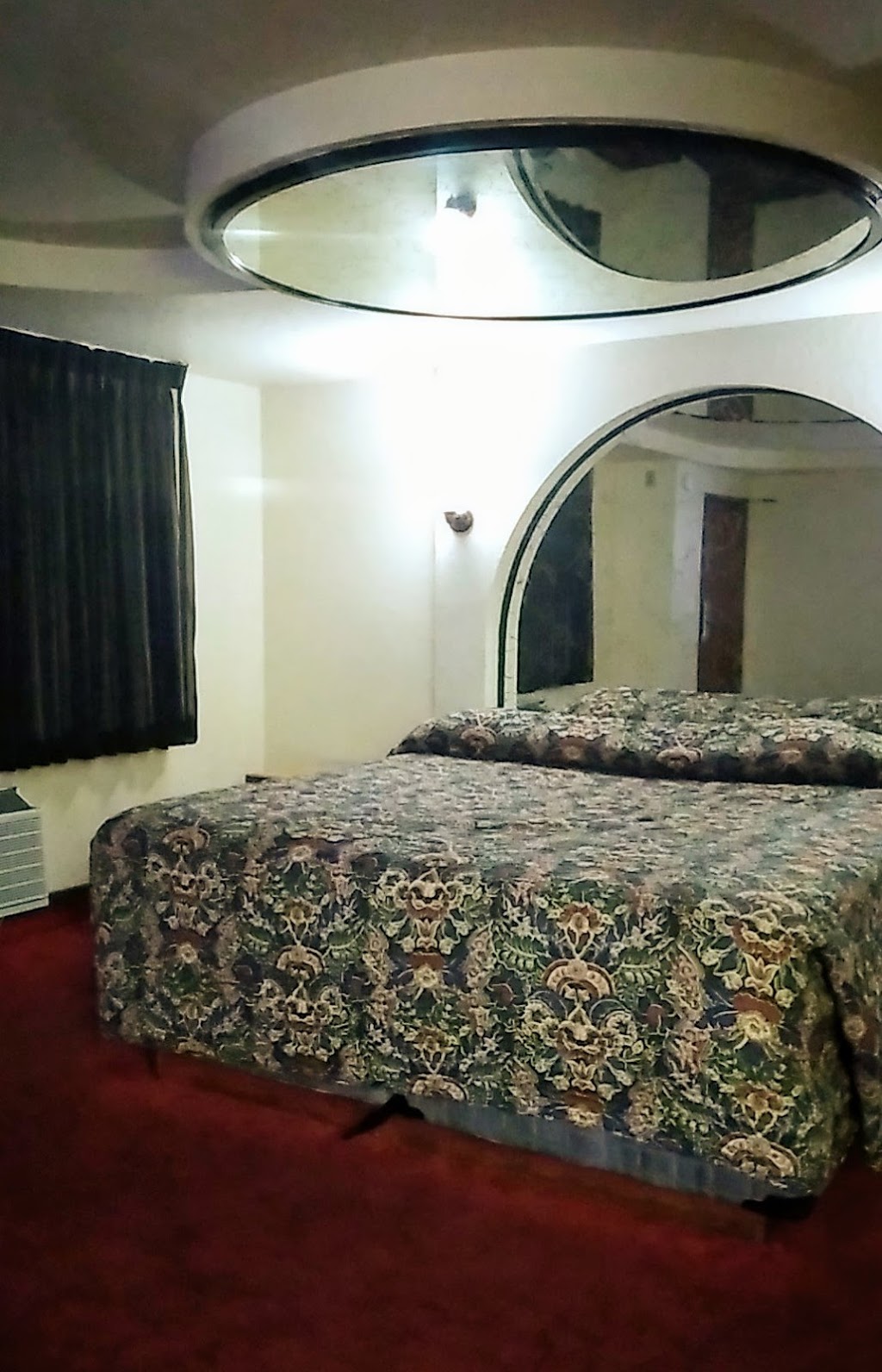 The Snooty Fox Motor Inn | 4120 S Western Ave, Los Angeles, CA 90062, USA | Phone: (323) 294-0083