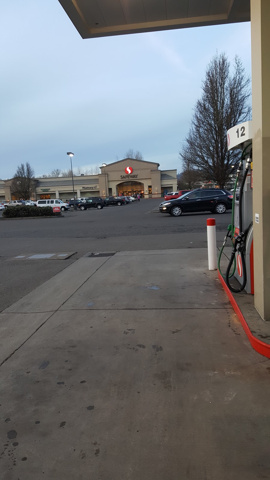 Safeway Fuel Station | 1675 Pacific Ave, Woodland, WA 98674, USA | Phone: (360) 225-4386