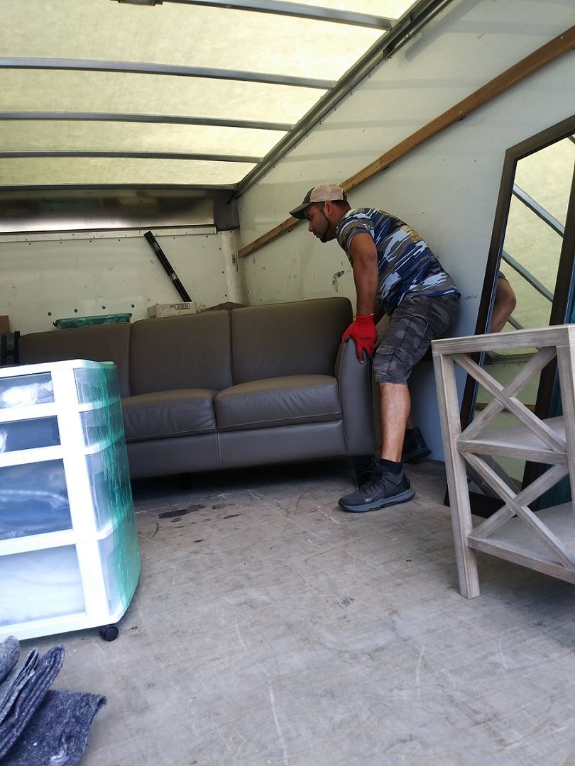 Camouflage Moving Service | 2574 Co Rd 7711, Devine, TX 78016, USA | Phone: (210) 269-4660