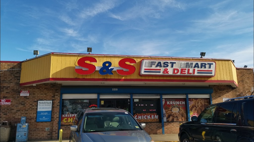 S & S Fast Mart & Deli | 2201 Jefferson Davis Hwy, Richmond, VA 23224, USA | Phone: (804) 230-0052