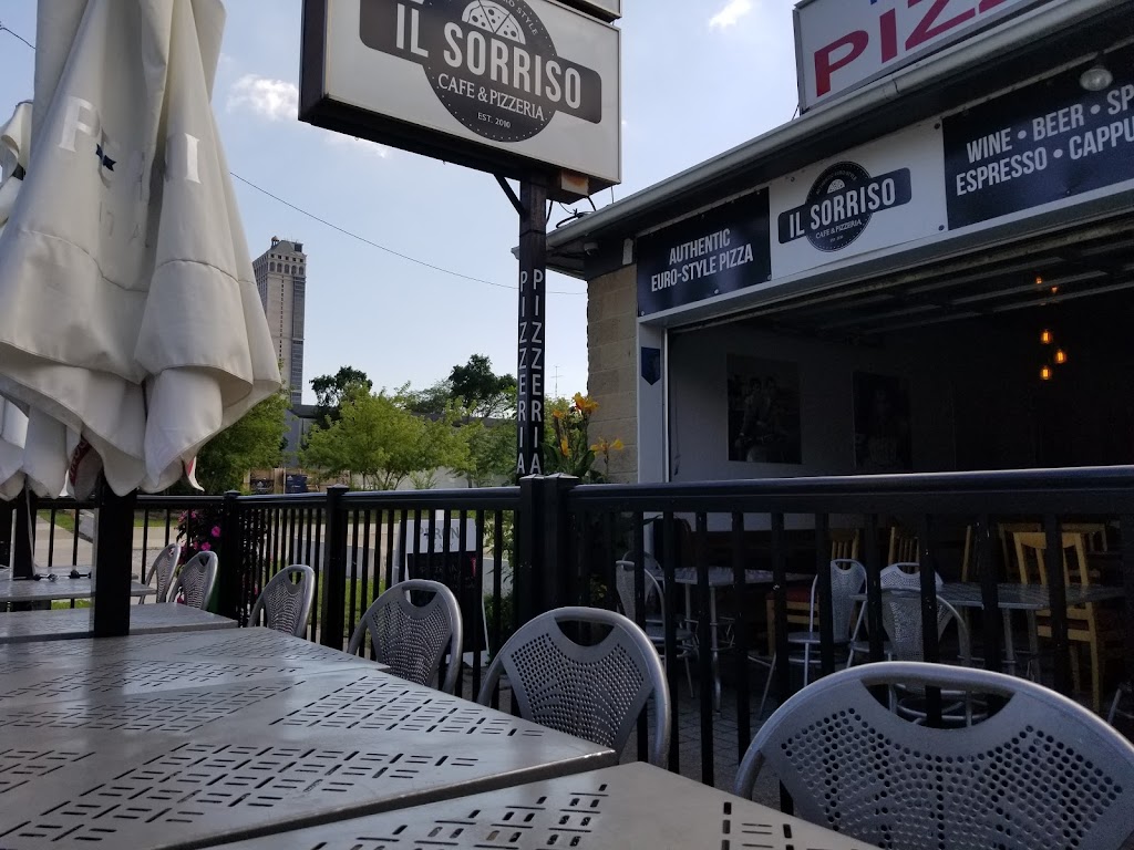 Il Sorriso Cafe & Pizzeria | 5983 Clark Ave, Niagara Falls, ON L2G 3W3, Canada | Phone: (905) 353-1989