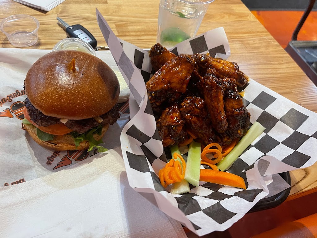 Solo Burgers & Wings | 6413 Hillcrest Ave, Dallas, TX 75205, USA | Phone: (214) 434-1711