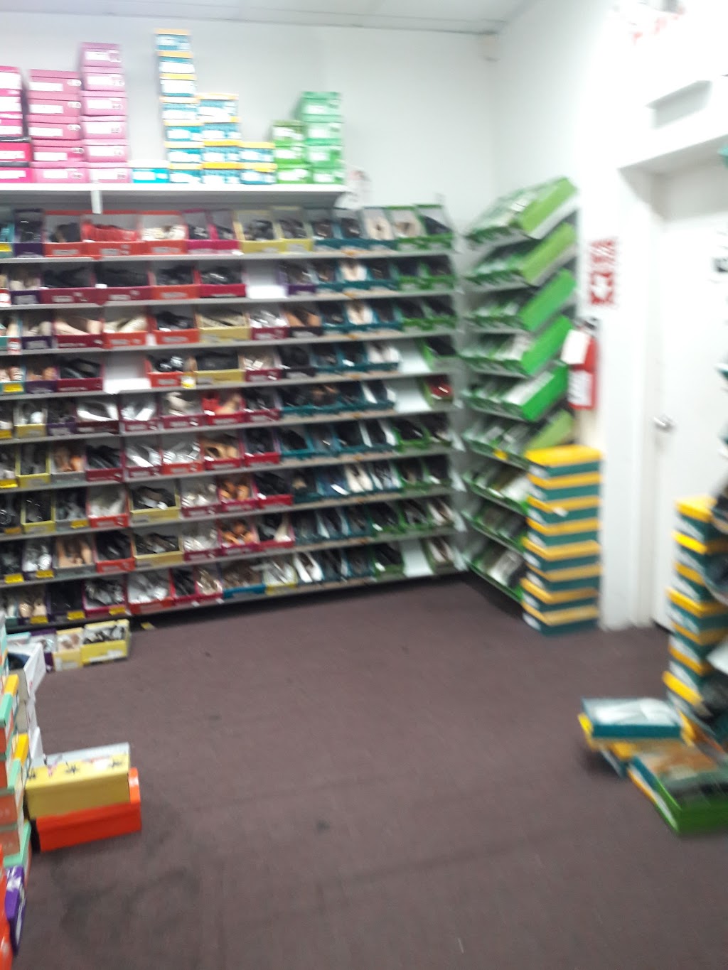 Fabco Shoes | 11918 Liberty Ave, South Richmond Hill, NY 11419, USA | Phone: (718) 641-1884