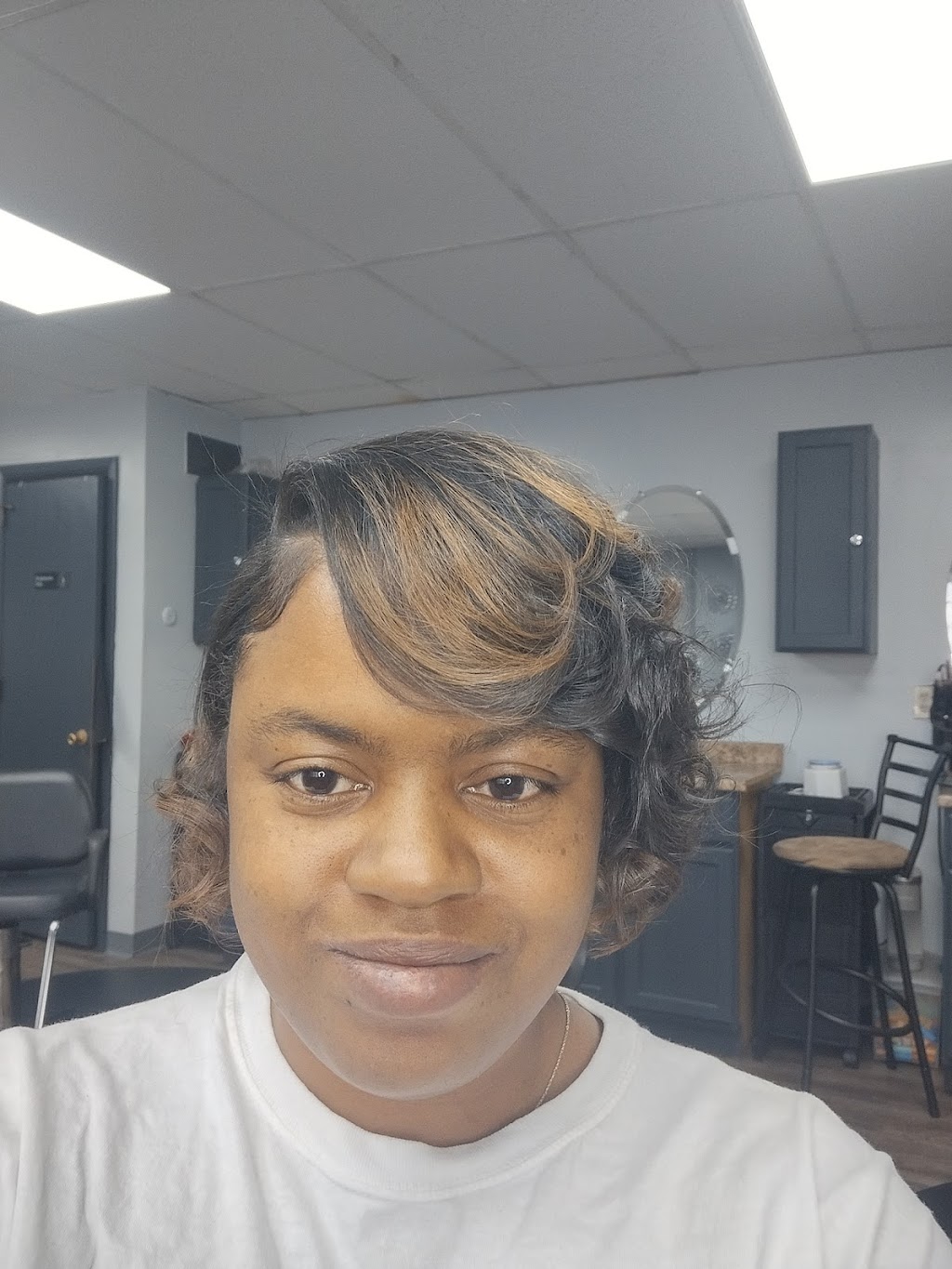 Monicarlos Hair Creations | 2491 East Ave, Akron, OH 44314, USA | Phone: (330) 766-4281