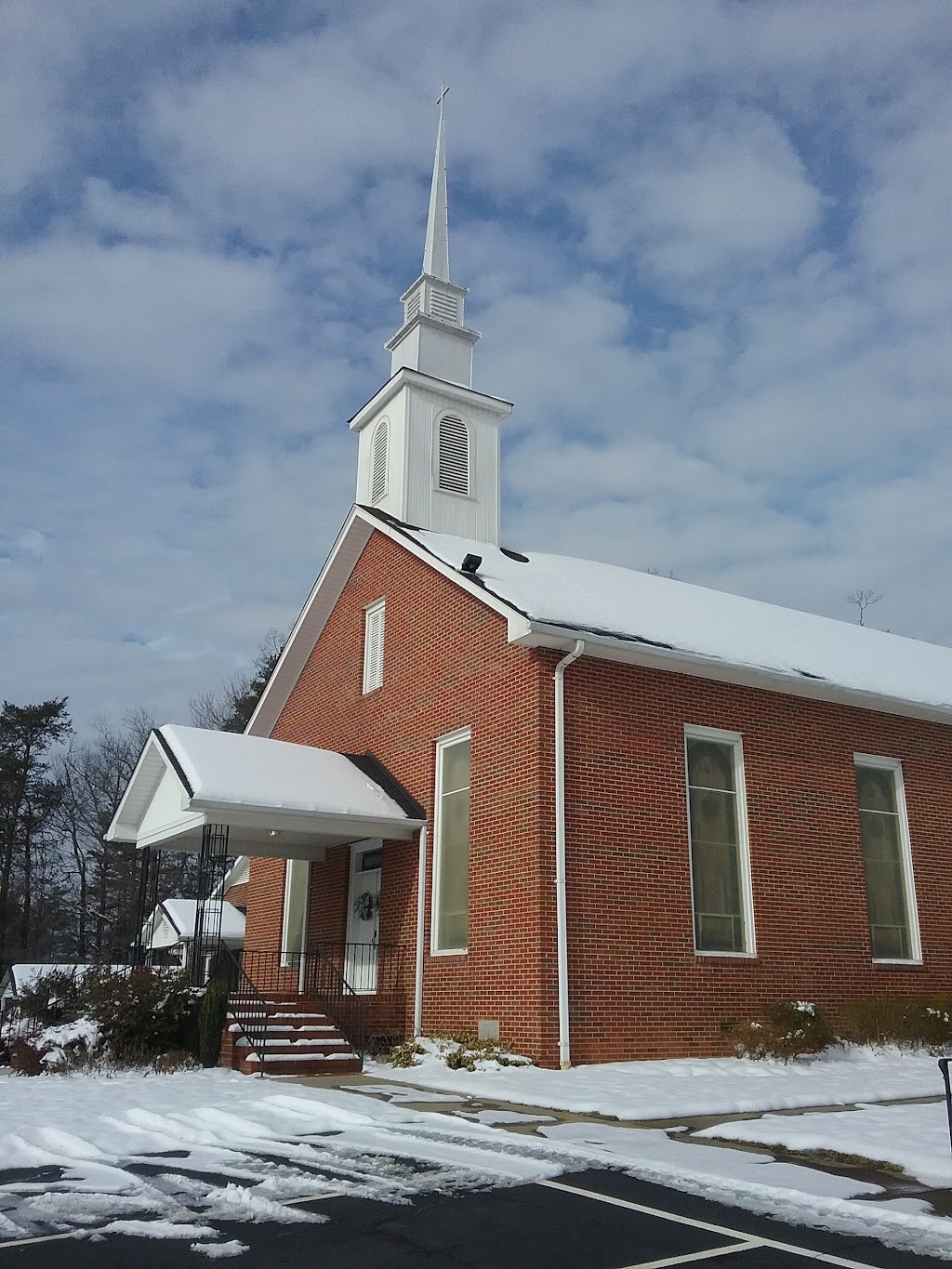 Huntsville Baptist Church | 4901 Courtney-Huntsville Rd, Yadkinville, NC 27055, USA | Phone: (336) 463-5774