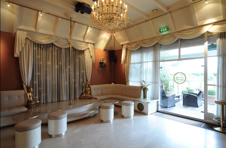 Boccaccio | Hector Treublaan 2, 1251 CG Laren, Netherlands | Phone: 035 531 1717