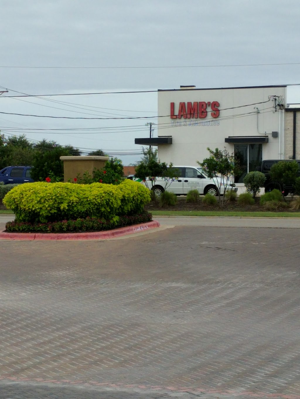 Lambs Tire & Automotive | 4101 Sunrise Rd, Round Rock, TX 78665, USA | Phone: (512) 583-1404