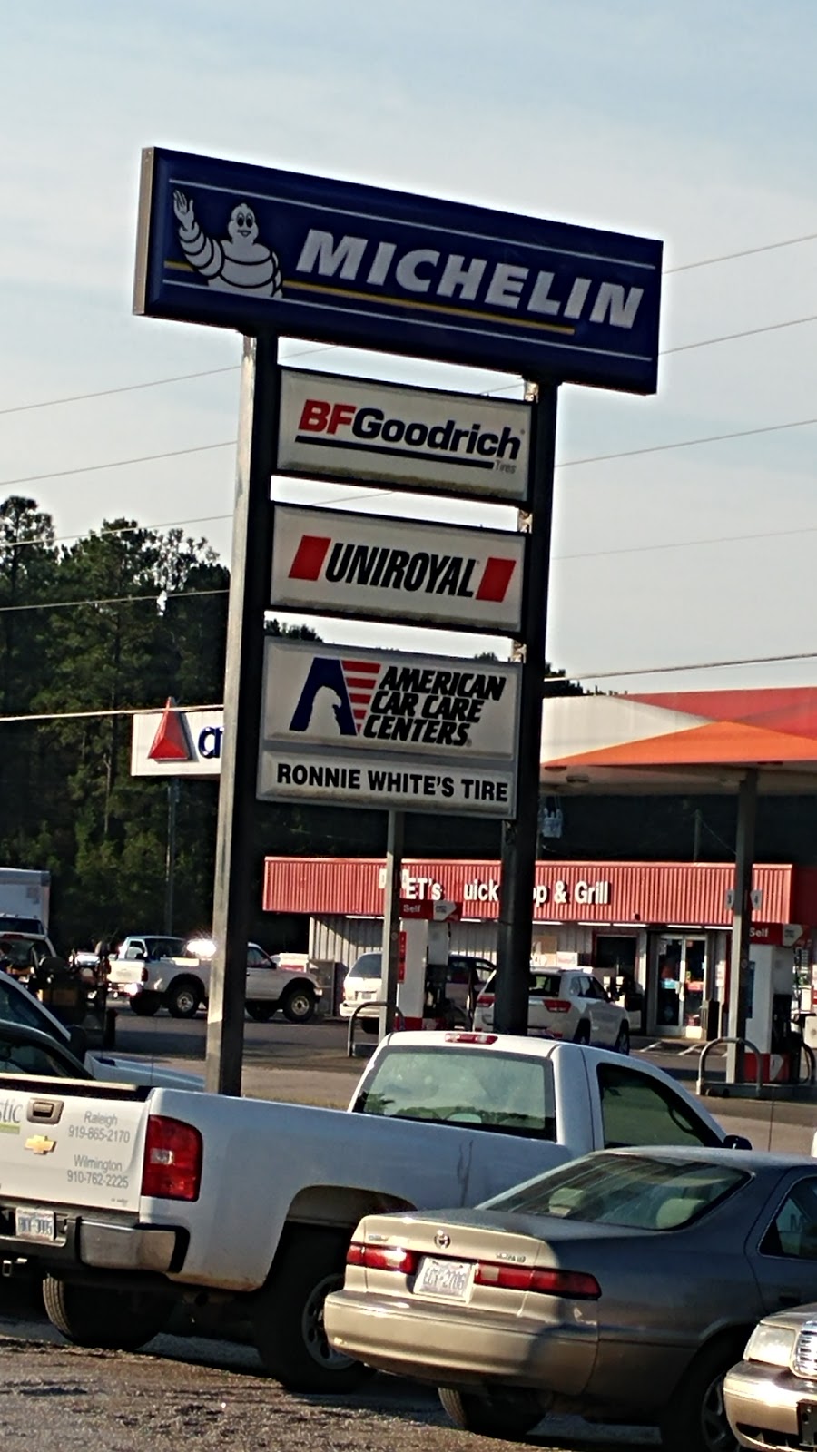 Ronnie Whites Towing and Tire | 5708 State Hwy 96, Youngsville, NC 27596, USA | Phone: (919) 556-6810